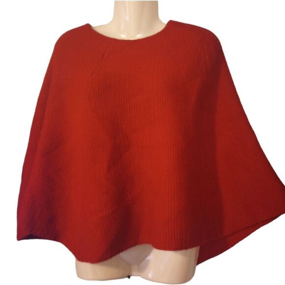Alexandra Bartlett waffle knit wool and acrylic red poncho - Picture 1 of 9